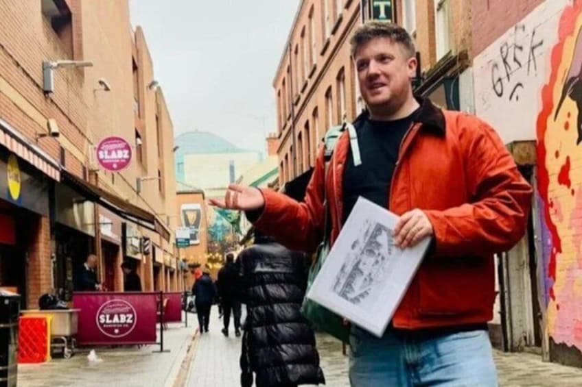 Hidden Belfast Walking Tour With Local 2