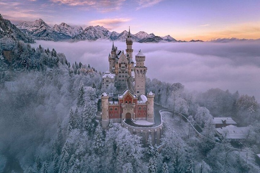 Neuschwanstein Castle Skip-the-Line Guided Tour & Shuttle Service 2