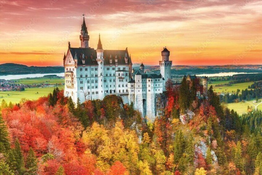Neuschwanstein Castle Skip-the-Line Guided Tour & Shuttle Service 3