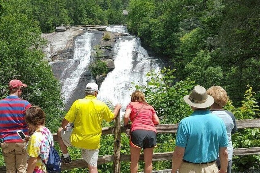 Blue Ridge Parkway and Waterfall Hiking Tour from Asheville 3