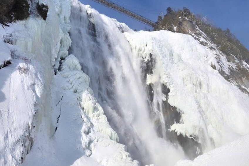 Private tour of the Montmorency Falls of 2h e-SUV 7 places 3