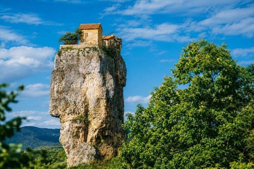 Katskhi Pillar Chiatura and Mgvimevi Convent Tour from Kutaisi 4