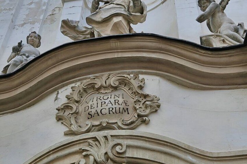 From Vienna: Budapest and Bratislava guided day trip with cruise 3