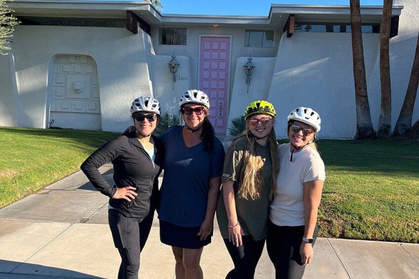 Ultimate Celebrity, Architecture & City E-Bike Tour 5