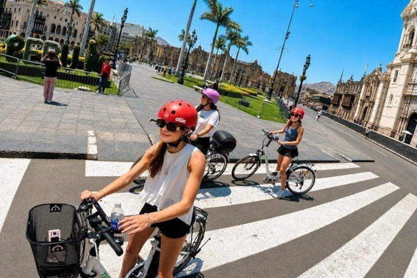 Lima Historic Centre from Miraflores by E bike 25km 1