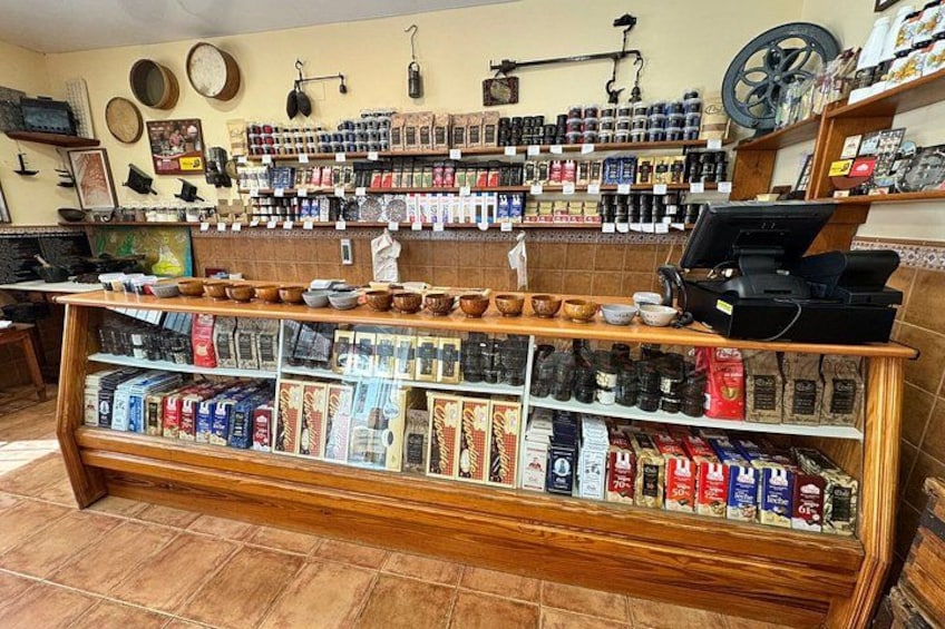 Visit 2 Chocolate factories and village of colorines, Villajoyosa 2