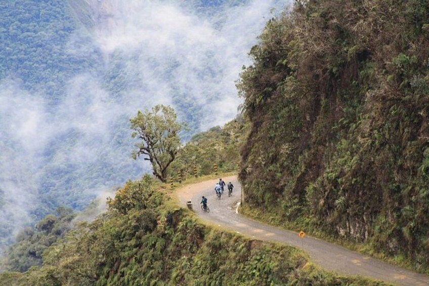 Bolivias Iconic Death Road Bike Adventure in La Paz 4
