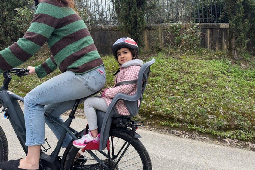 Riverside Tuscan Guided Family E-Bike Ride 4