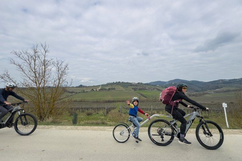 Riverside Tuscan Guided Family E-Bike Ride 5