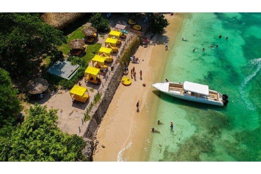 Cartagena Rosario Islands Boat Tour I’m baru cholon end party 2