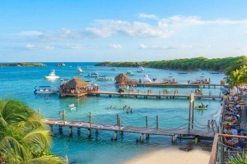 Cartagena Rosario Islands 3 club beach VIP, big island 2