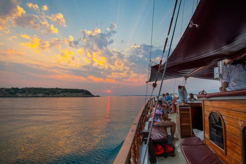 Argostoli Sunset Cruise with Town Walk & Transfers 1