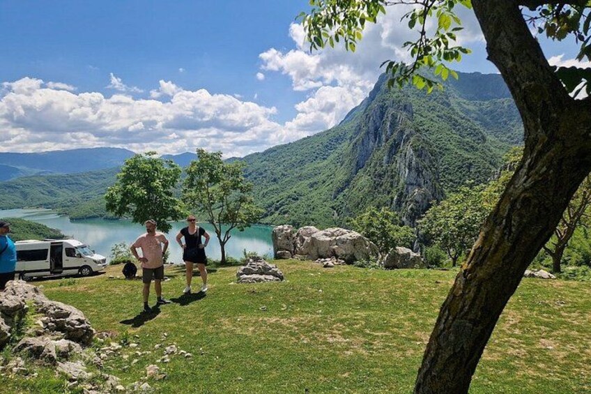 Day Trip to Bovilla Lake and Gamti Mountain Hike 3