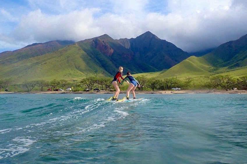Large Family Surf Lesson Rate for 5+ People at Ukumehame Beach 4