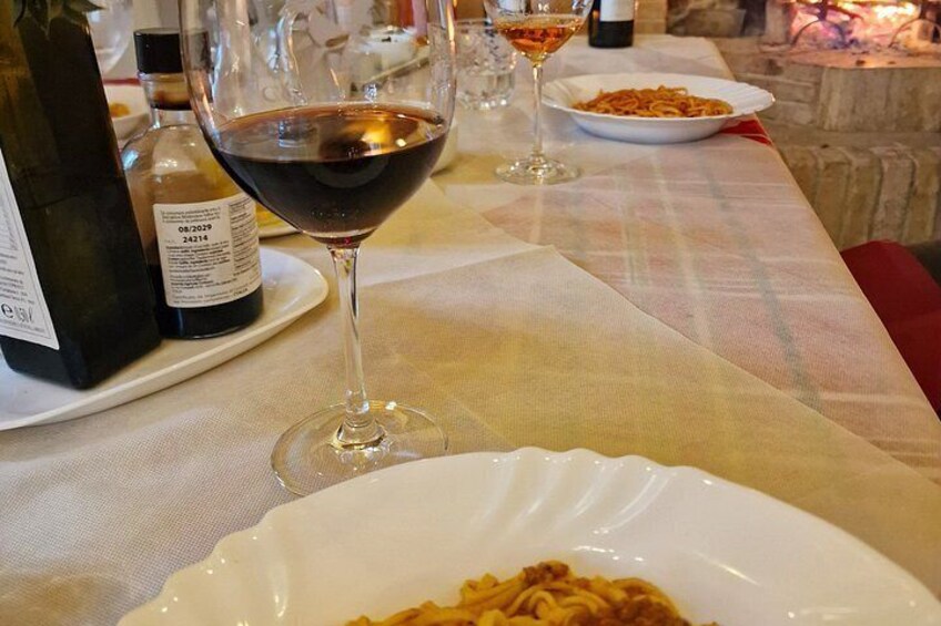 Wine Tasting In A Beautiful Tuscan Villa 5