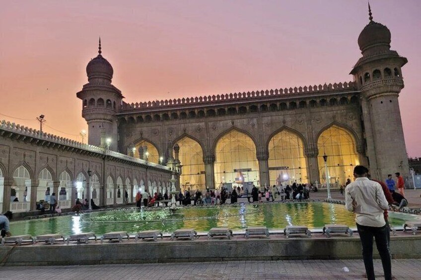 Hyderabad: Old City Cultural Walk with Palace, Museum & Residency 2