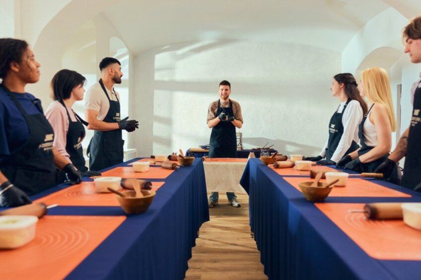 Budapest Traditional Chimney Cake Kurtoskalacs Workshop 5