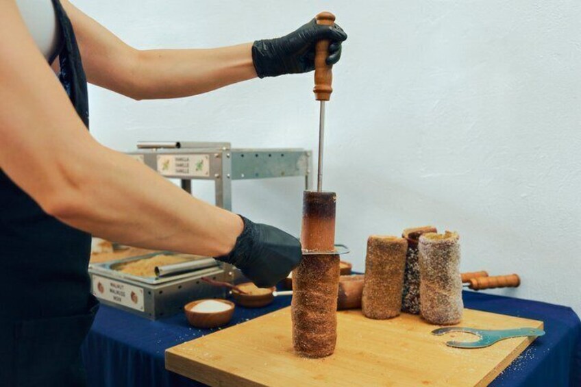 Budapest Traditional Chimney Cake Kurtoskalacs Workshop 4