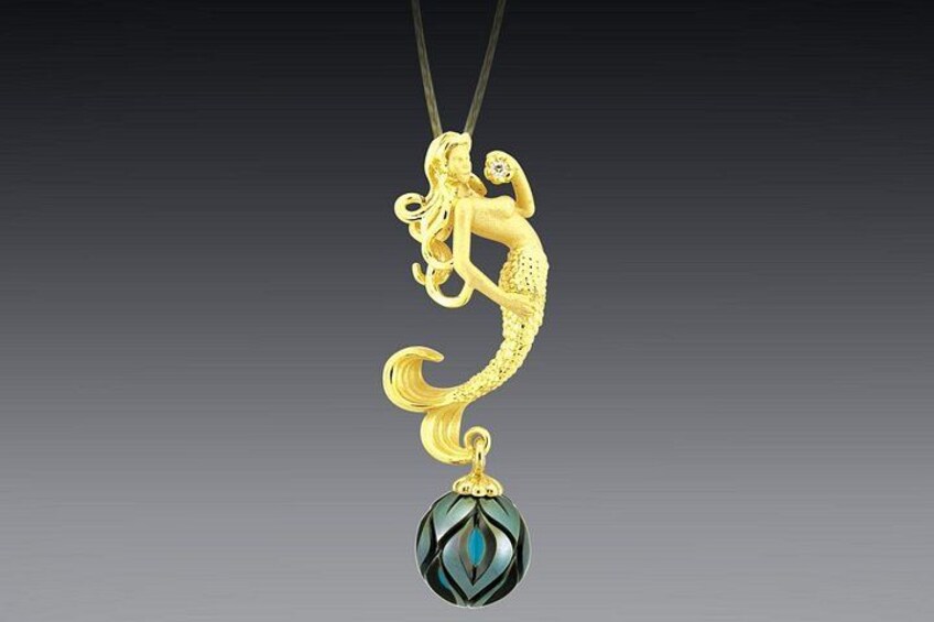 Bling and Beverages Cayman Jewelry Shopping Experience 4