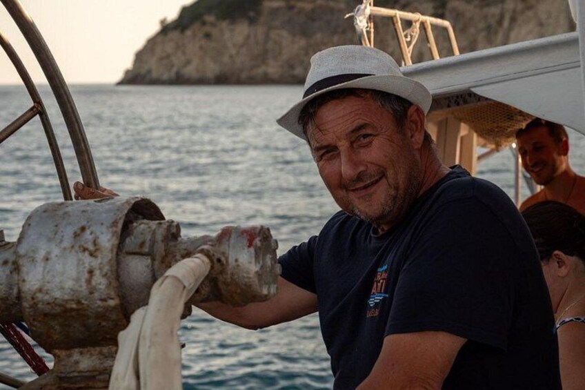 Fishing on the Island of Elba with lunch on board 3