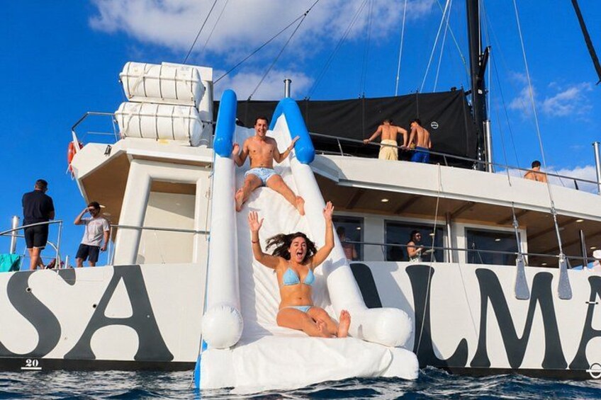 Sunset Catamaran Tour in Mallorca with VIP option 2