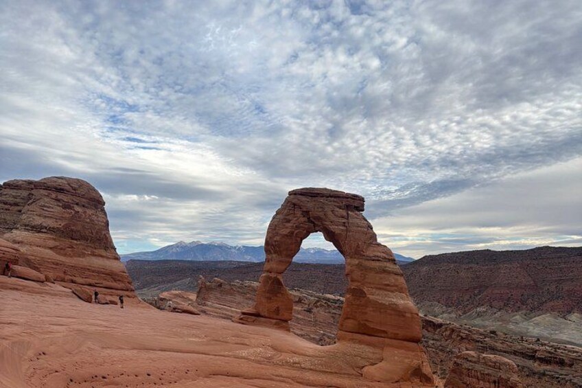 Delicate Arch is the most iconic feature in all of Utah. The freestanding formation will take your breath away. 2