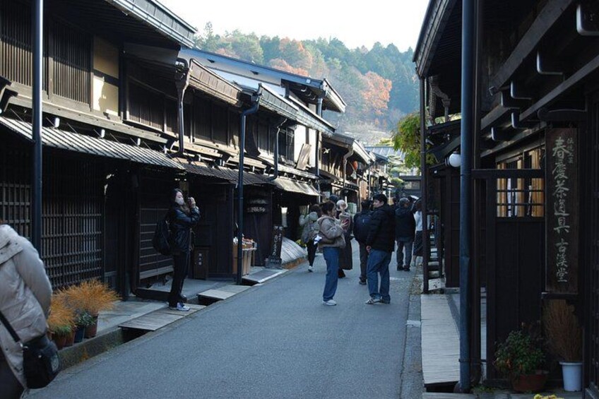 Walking Tour in Takayama Old Town and Historic Streets 1