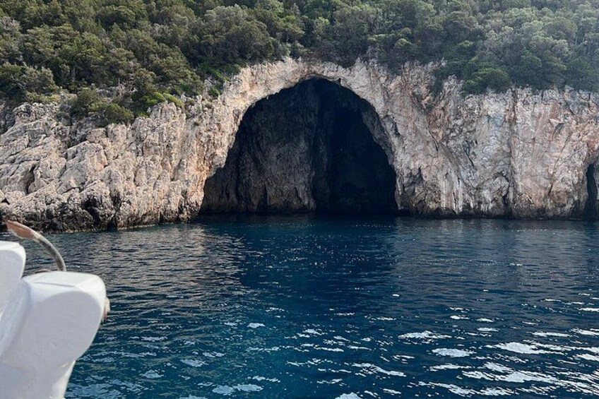 Private Cruise to Sivota Blue Lagoon and Love Cave 2