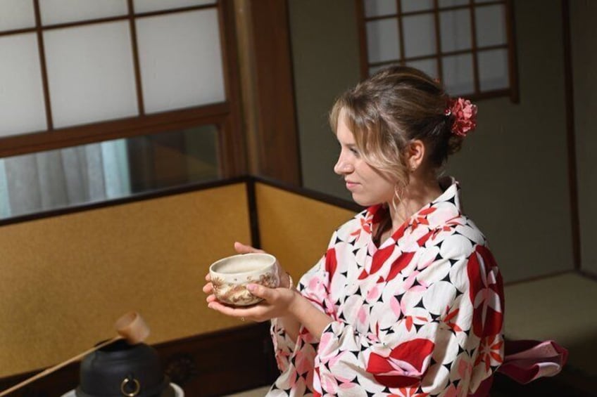 Kyoto: Kimono, Tea Ceremony with Japanese Garden and Studio 4
