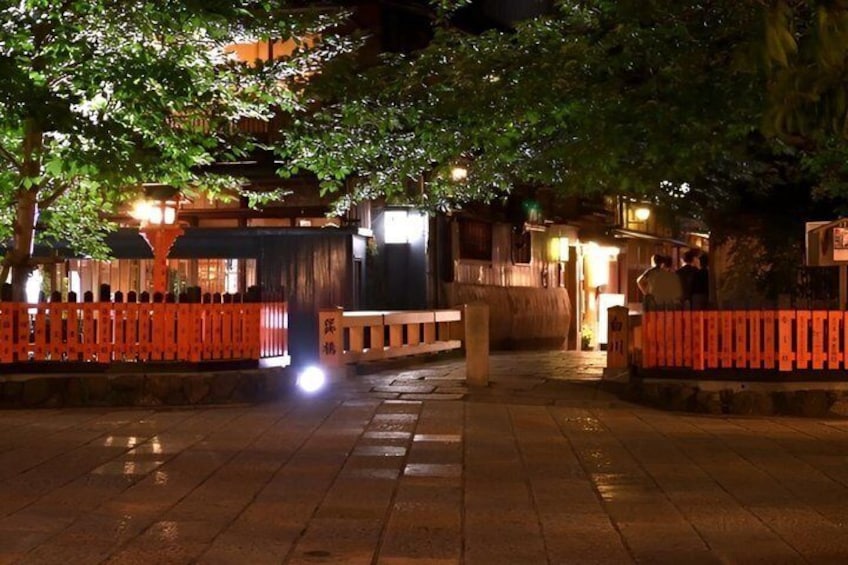 Kyoto Gion Geisha District & Hidden Gems Walking Tour 2