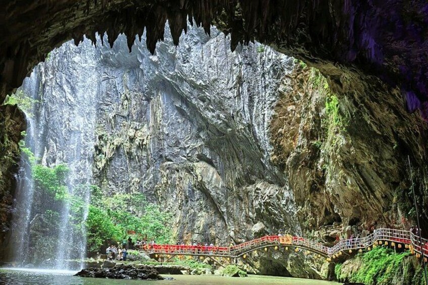 Guangzhou to Gulong Gorge and Cave Fairyland Private Day Tour 4