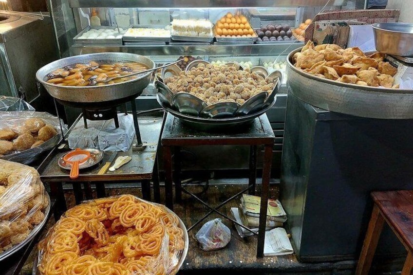 Small Group Delhi Street Food Tour (15+ items) with a Real Foodie 3