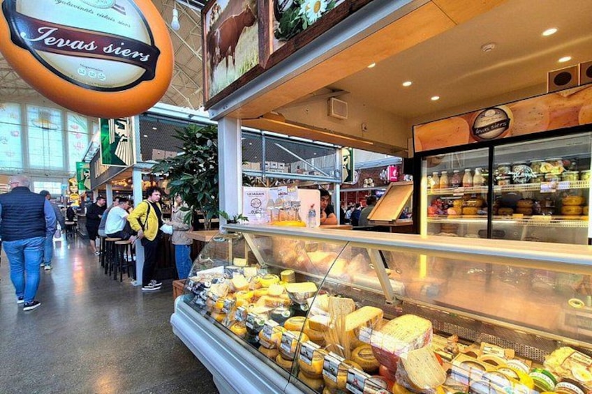 Central Market Guided Tour with Food Tasting from Riga 3