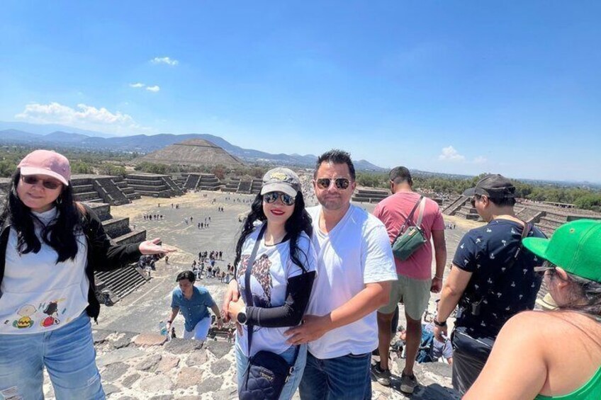Balloon flight in Teotihuacan + Cave breakfast + Tour from CDMX 2