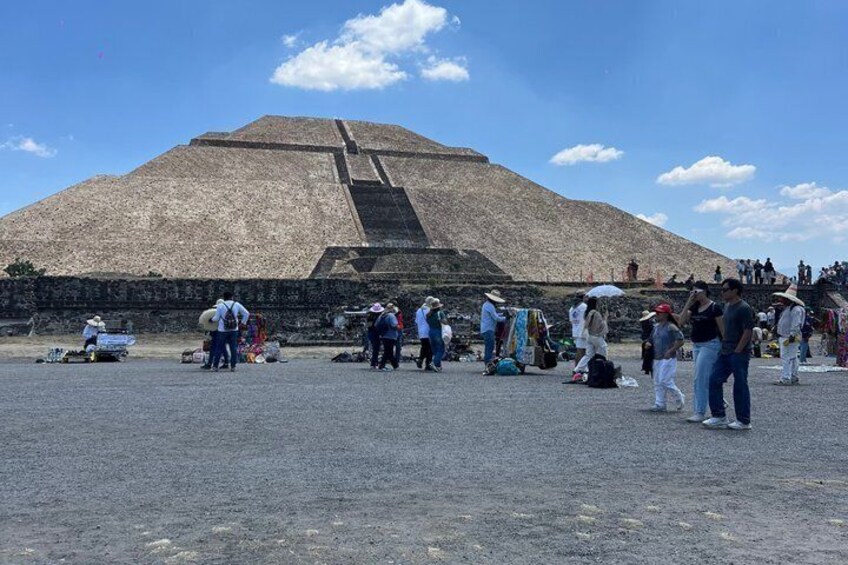 Balloon flight in Teotihuacan + Cave breakfast + Tour from CDMX 2