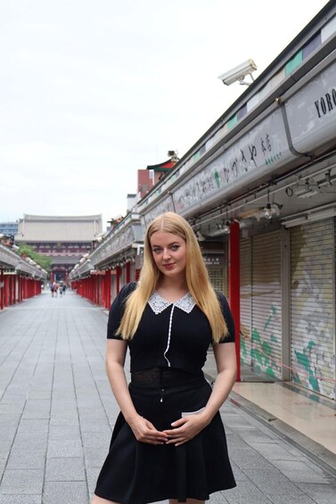 Picture 26 for Activity Tokyo: Asakusa Private Photoshoot – Kaminarimon & Senso-ji 4