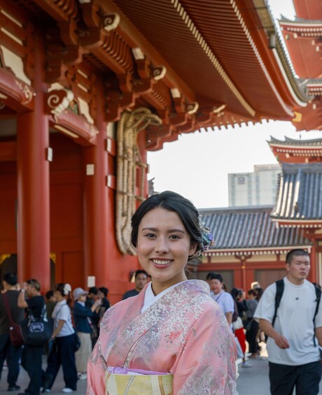 Picture 6 for Activity Tokyo: Asakusa Private Photoshoot – Kaminarimon & Senso-ji 3