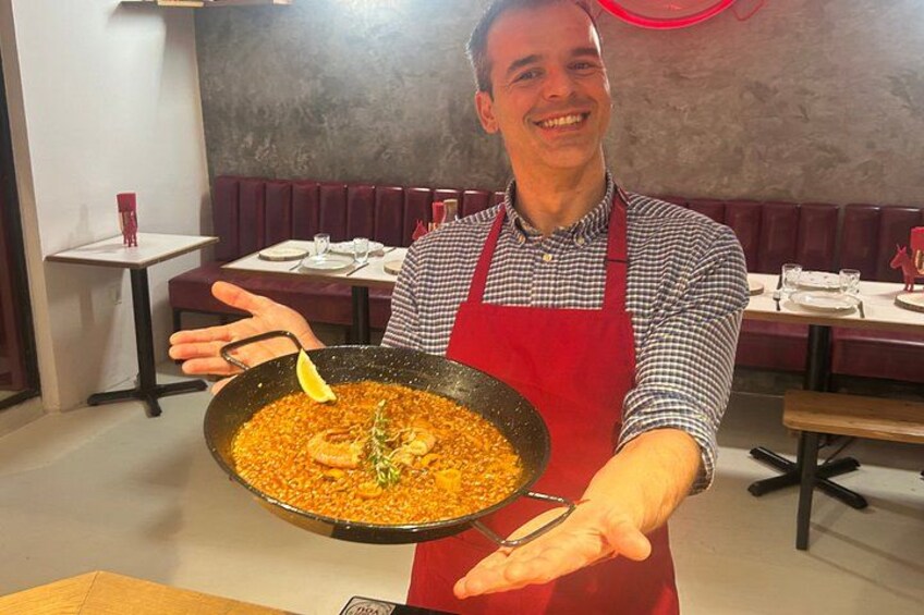 Paella Cooking Class in Barcelona | Small Group, Cava & Wine 3