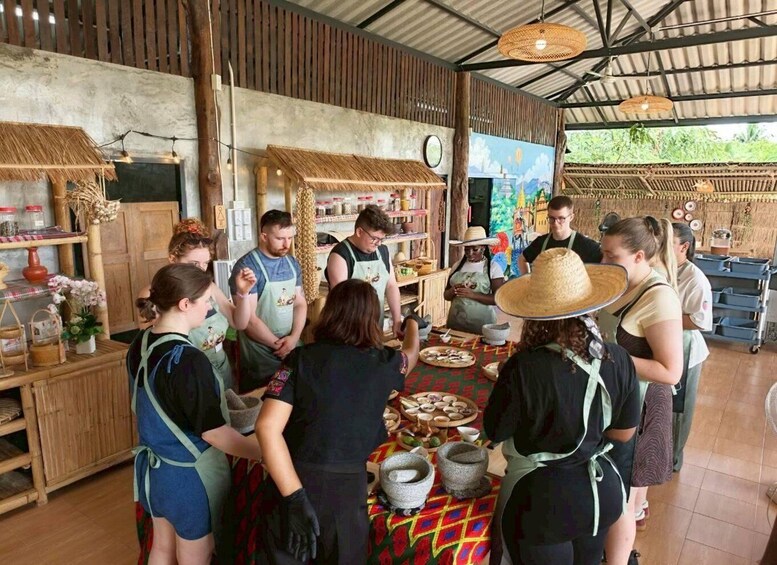 Picture 109 for Activity Chiang Mai: Authentic Thai Cooking class and Craft Workshop 2