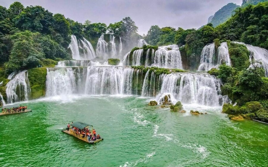 Hanoi: Ban Gioc Waterfall & Nguom Ngao Cave Tour 1