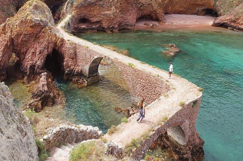 From Lisbon to BERLENGAS, a UNESCO Nature Reservation 1