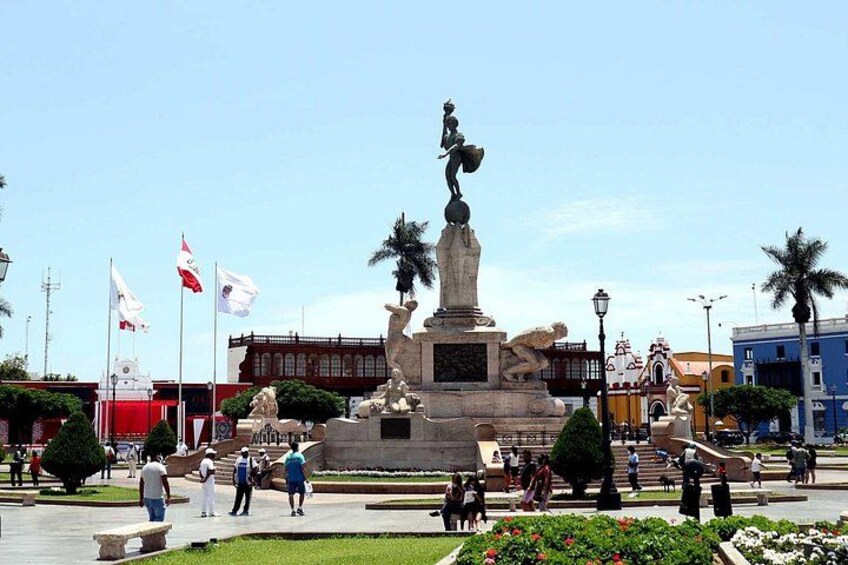 Main Square of Trujillo 4