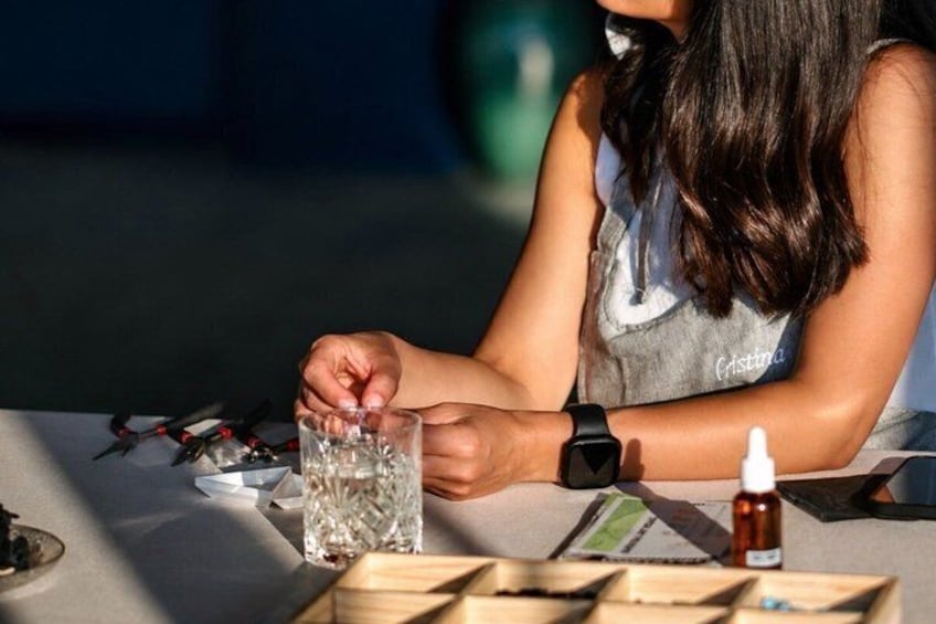 Jewelry Workshop with Unlimited Wine - Valencia 3