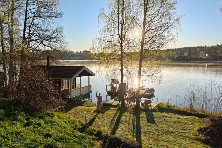 Sauna and Dinner with Locals in a Lake-Side Home near Helsinki 4