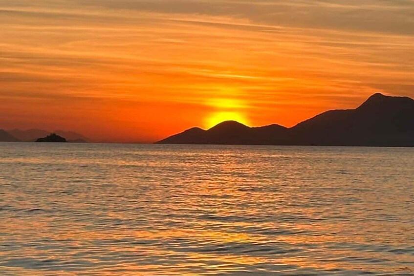 Picture 2 for Activity Polynesian Canoe: Sunrise Experience at Ilha Grande 2