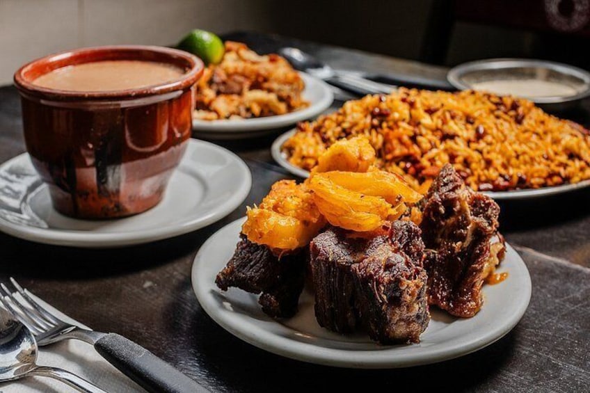 São Suppers Food Tour with 12+ Tastings 5