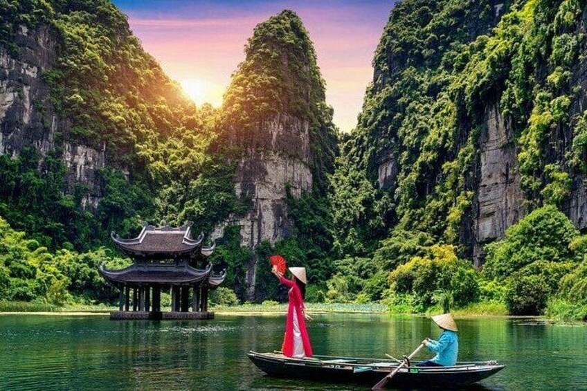 Private Hanoi to Ninh Binh Mua Cave and Trang An Adventure 1