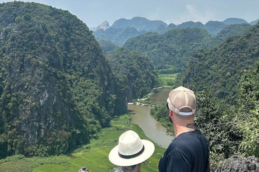 Private Hanoi to Ninh Binh Mua Cave and Trang An Adventure 3