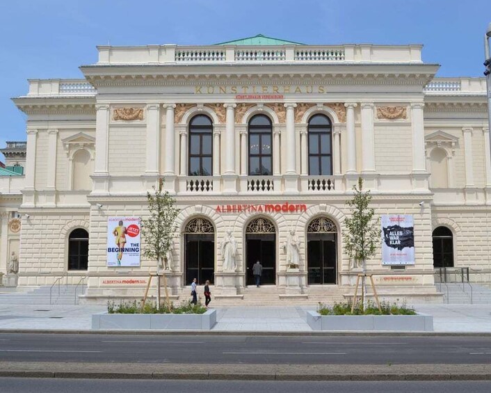 A classical building with the sign 'Kunstlerhaus' and 'Albertina Modern' on the facade. 1