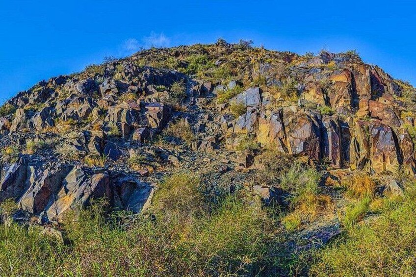 Group tour Tanbaly Ancient petroglyphs UNESCO World Heritage 3